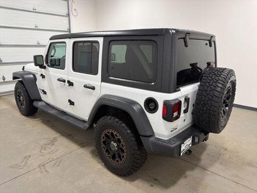 Bright White Clearcoat 2018 Jeep Wrangler Unlimited Sport