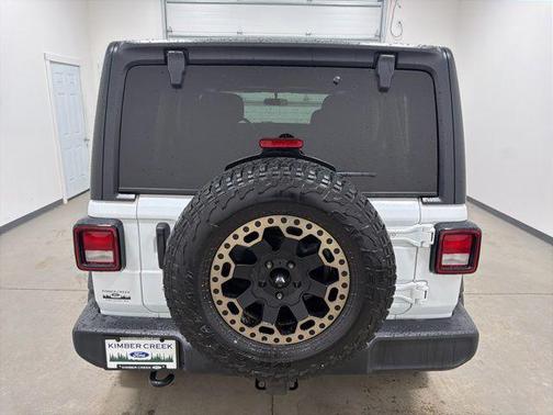Bright White Clearcoat 2018 Jeep Wrangler Unlimited Sport