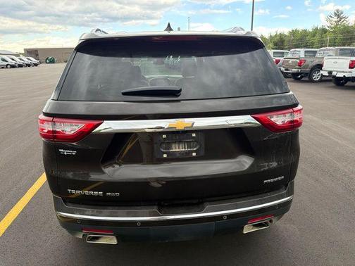 Brown Metallic 2019 Chevrolet Traverse Premier