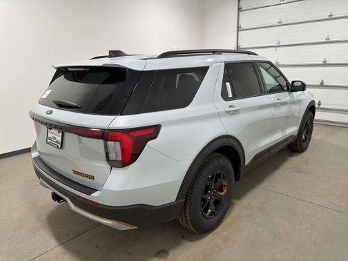 Space White Metallic 2026 Ford Explorer Tremor