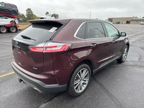 2022 Ford Edge Titanium