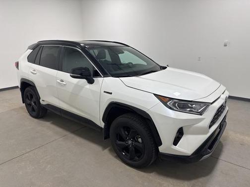 2020 Toyota RAV4 Hybrid SE