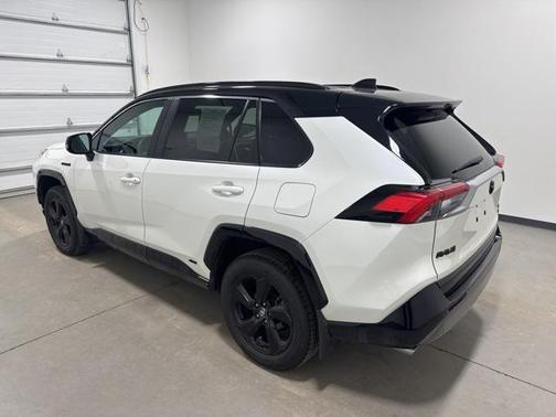 2020 Toyota RAV4 Hybrid SE