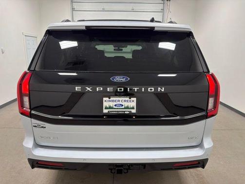 Space Silver Metallic 2026 Ford Expedition Max Active 4x4