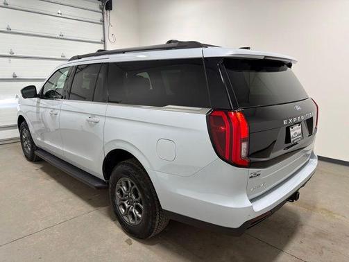 Space Silver Metallic 2026 Ford Expedition Max Active 4x4