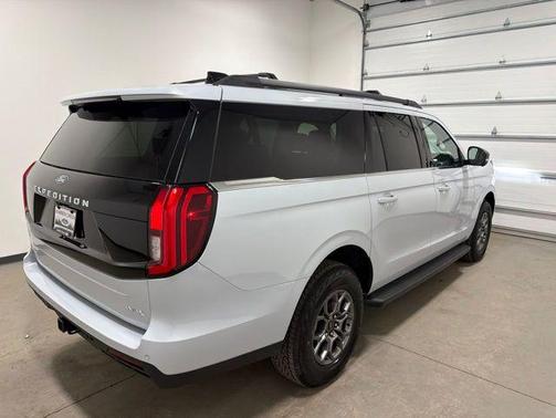 Space Silver Metallic 2026 Ford Expedition Max Active 4x4