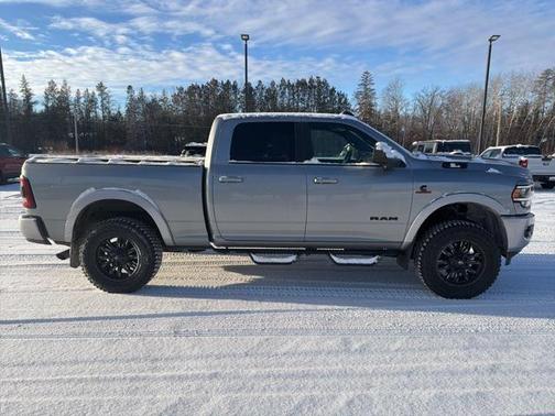 2021 RAM 2500 Laramie Crew Cab 4x4 6'4' Box