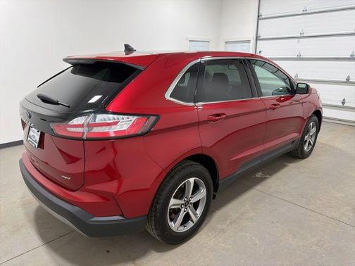 Rapid Red Metallic Tinted Clearcoat 2024 Ford Edge SEL
