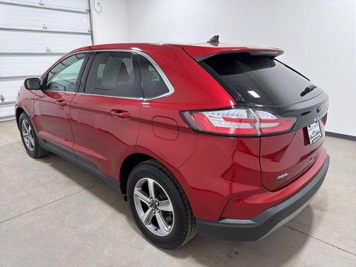 Rapid Red Metallic Tinted Clearcoat 2024 Ford Edge SEL