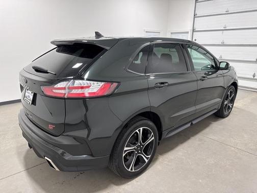 2024 Ford Edge ST