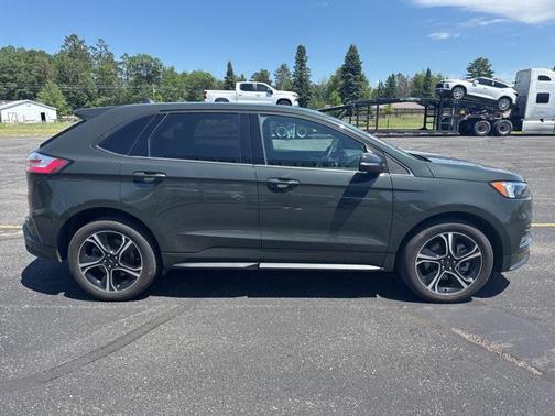 2024 Ford Edge ST