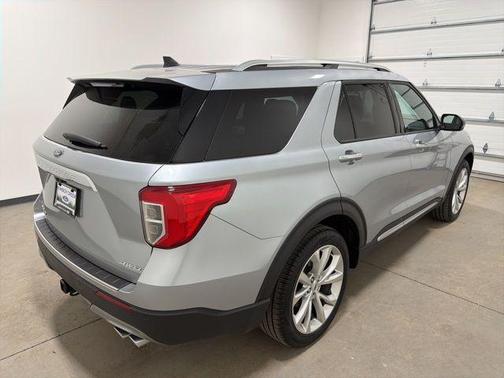 Iconic Silver Metallic 2023 Ford Explorer Platinum