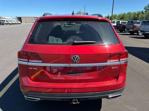 Aurora Red Metallic 2022 Volkswagen Atlas 3.6L SE w/Technology