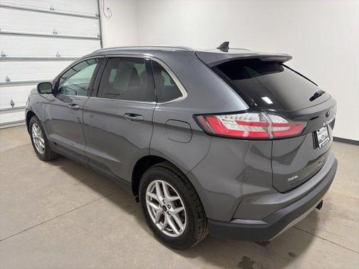 Carbonized Gray Metallic 2024 Ford Edge SEL
