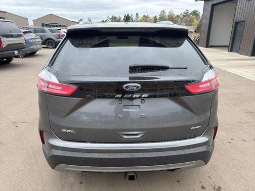 Carbonized Gray Metallic 2024 Ford Edge SEL