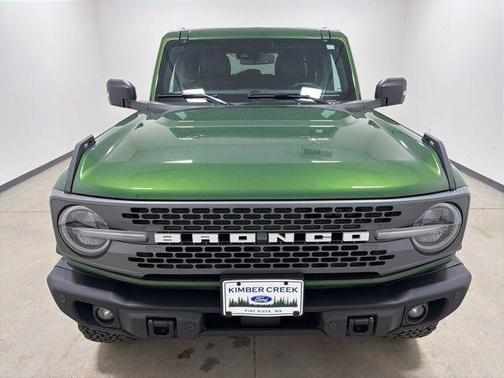 Eruption Green Metallic 2025 Ford Bronco Badlands