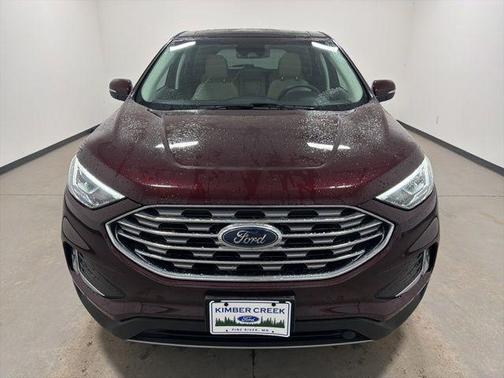 Burgundy Velvet Metallic Tinted Clearcoat 2022 Ford Edge Titanium