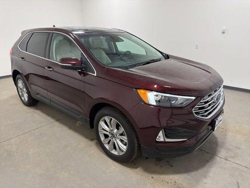 Burgundy Velvet Metallic Tinted Clearcoat 2022 Ford Edge Titanium