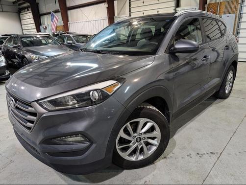 2016 Hyundai TUCSON SE