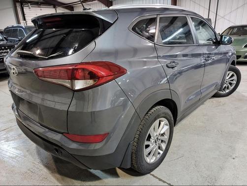 2016 Hyundai TUCSON SE