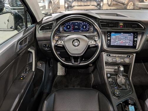 Green 2019 Volkswagen Tiguan 2.0T SEL