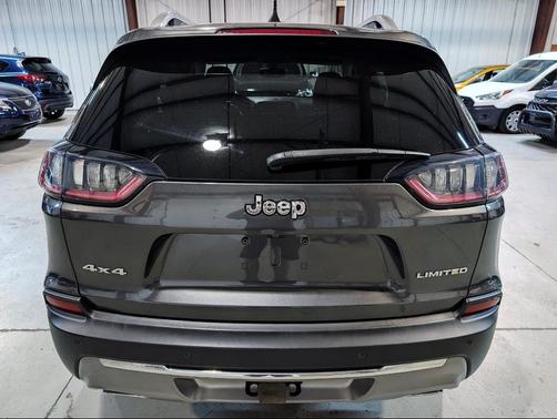 Gray 2019 Jeep Cherokee Limited