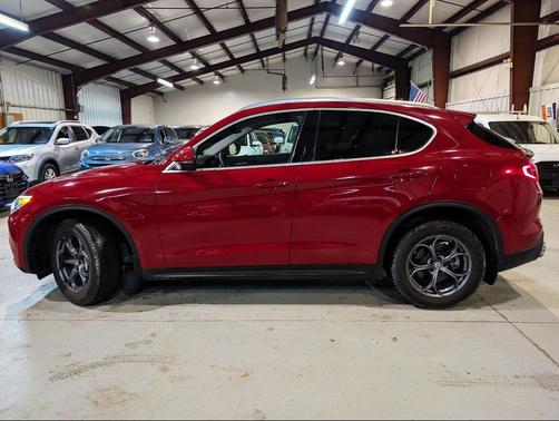 Red 2019 Alfa Romeo Stelvio Base