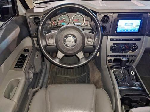 2007 Jeep Commander Sport