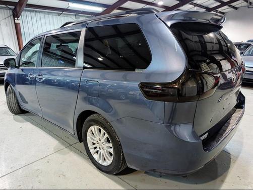 Blue 2017 Toyota Sienna XLE