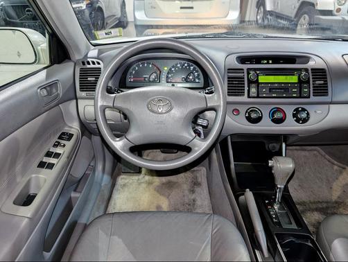 2003 Toyota Camry LE V6