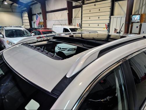 Silver 2015 Nissan Rogue SV