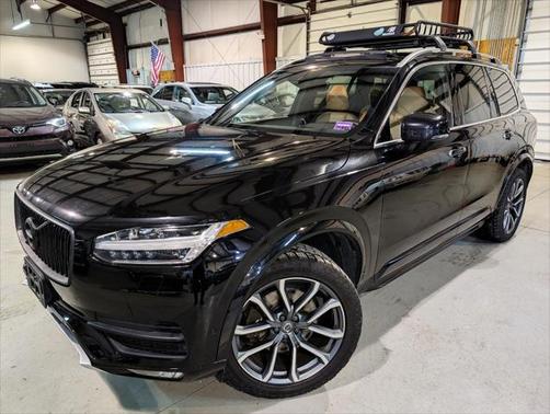 2017 Volvo XC90 T6 Momentum