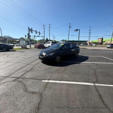 Super Black 2021 Nissan Versa 1.6 SV