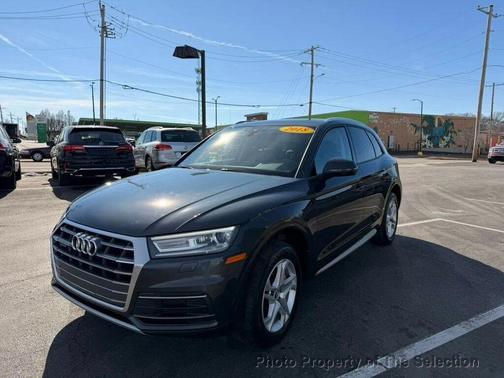 2018 Audi Q5 2.0 PREMIUM W/ CONVENIENCE & NAV PKGS