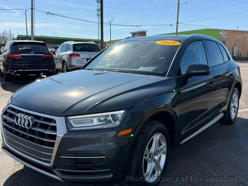 2018 Audi Q5 2.0 PREMIUM W/ CONVENIENCE & NAV PKGS