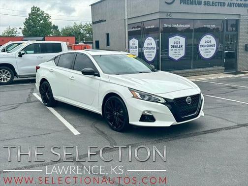 2022 Nissan Altima 2.5 SR