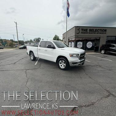 Bright White Clearcoat 2019 RAM 1500 Big Horn