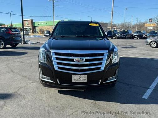 2018 Cadillac Escalade Luxury