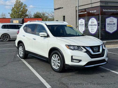 2017 Nissan Rogue SV