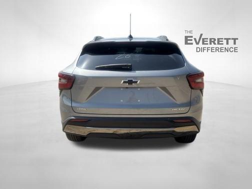 Sterling Gray Metallic 2026 Chevrolet Trax FWD ACTIV