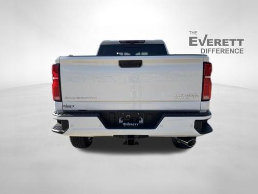 Summit White 2026 Chevrolet Silverado 2500 High Country