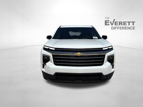 Summit White 2027 Chevrolet Traverse LT