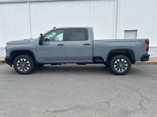 2025 Chevrolet Silverado 2500 Custom