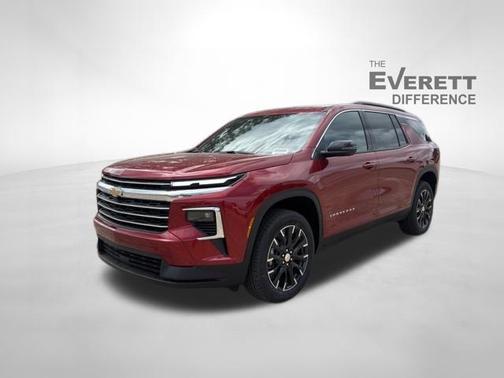 Radiant Red Tintcoat 2026 Chevrolet Traverse LT