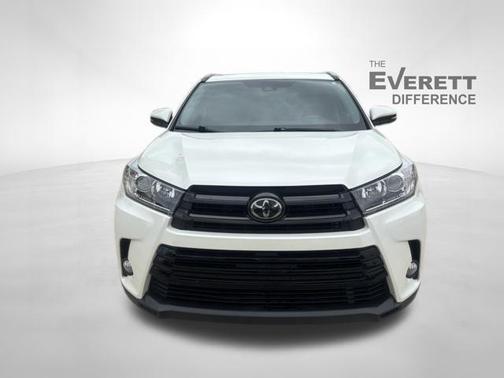 Blizzard Pearl 2018 Toyota Highlander SE