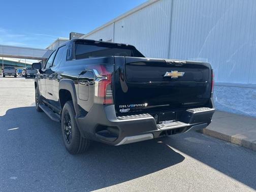 2025 Chevrolet Silverado EV LT
