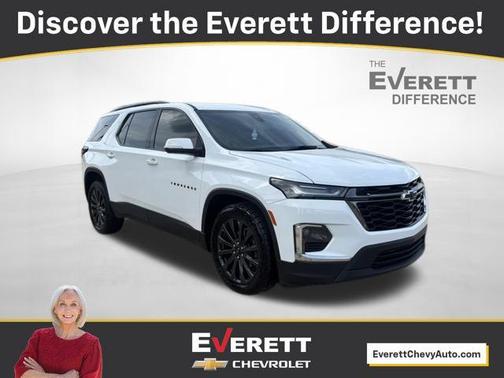 Summit White 2023 Chevrolet Traverse RS