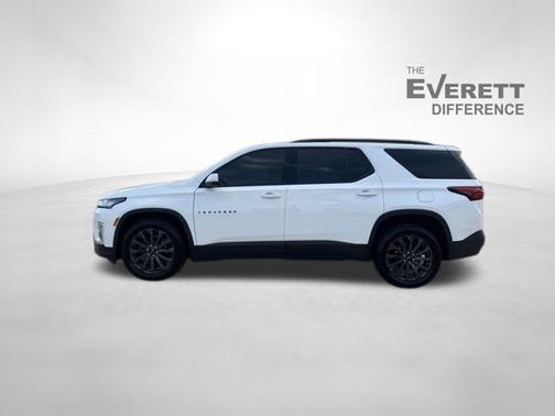 Summit White 2023 Chevrolet Traverse RS