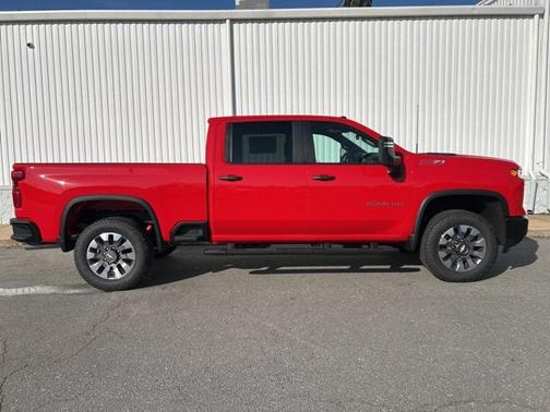 2025 Chevrolet Silverado 2500 Custom