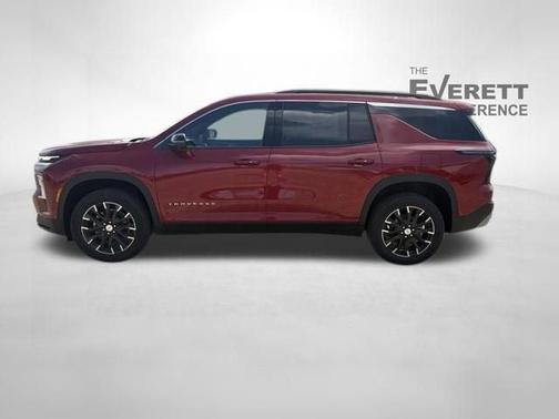 Radiant Red Tintcoat 2026 Chevrolet Traverse LT